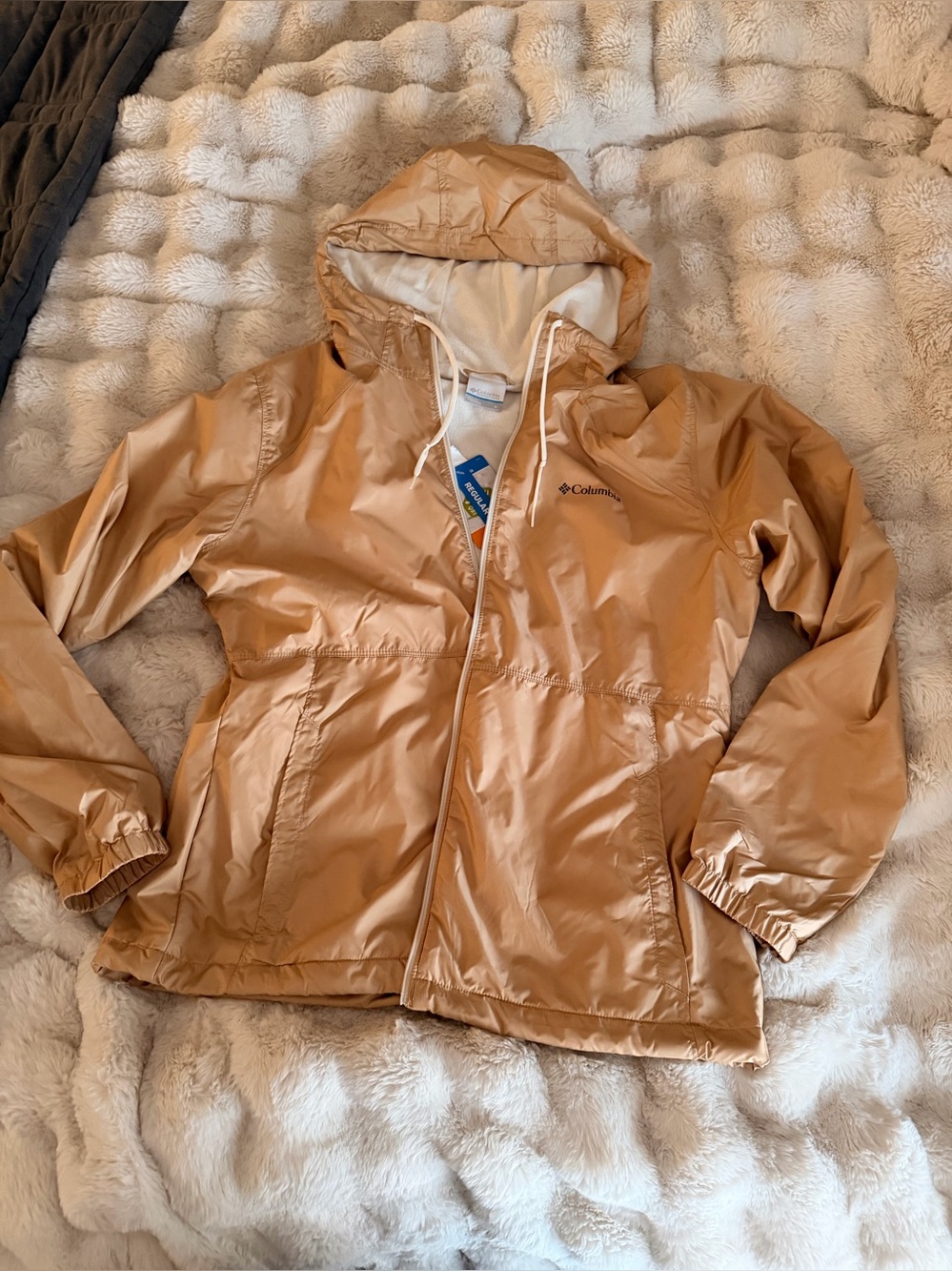 Columbia Fleece-Lined Jacket/Windbreaker in Cream and Tan